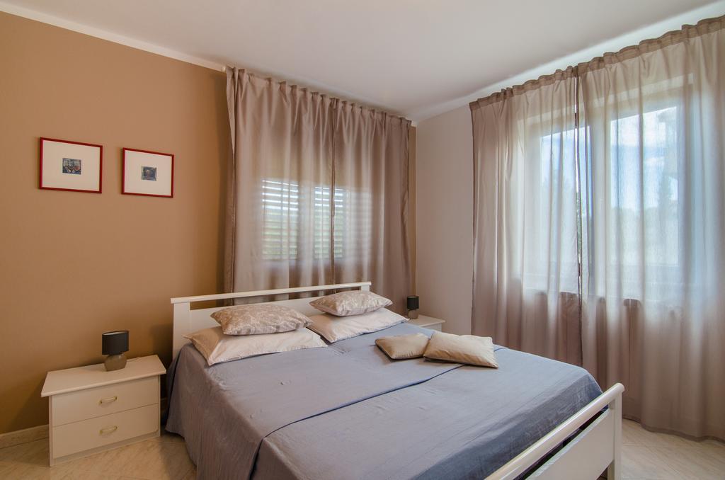 Apartments Karlo & Ivona Labin  Δωμάτιο φωτογραφία